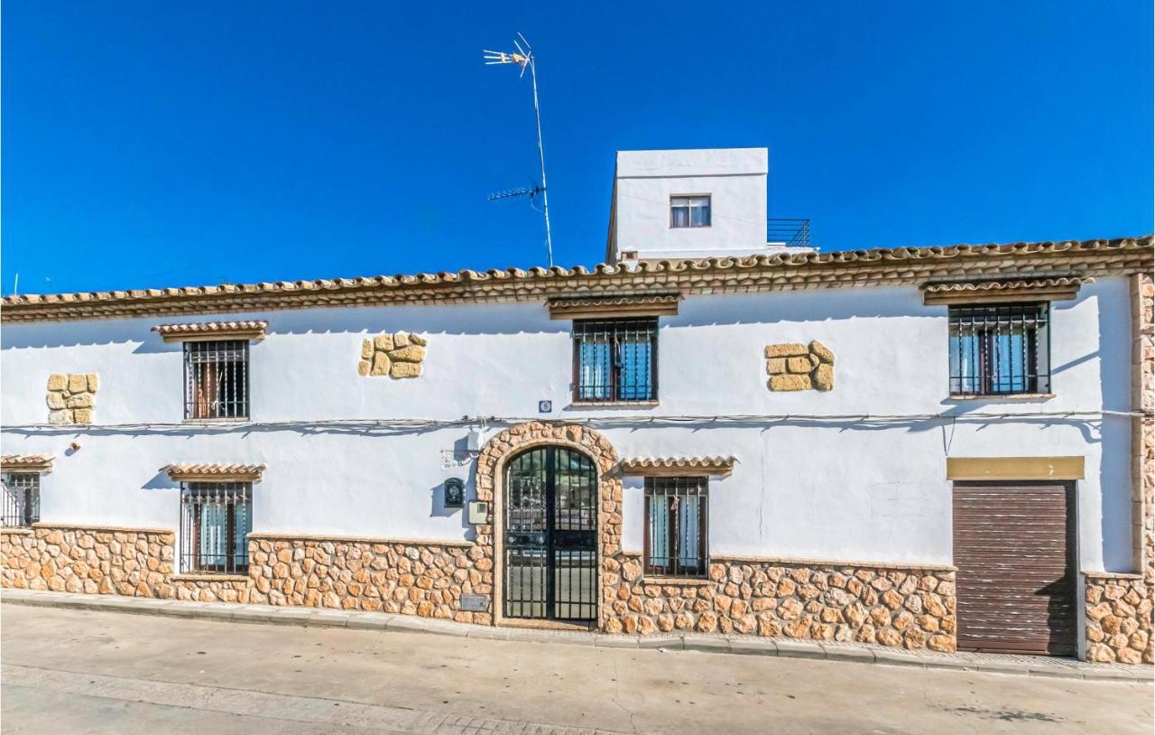Pet Friendly Home In Hornachuelos With Kitchen Luaran gambar